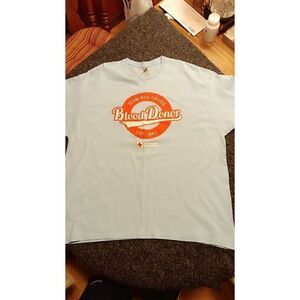 Vintage Red Cross blood drive t-shiirt in excellent condition